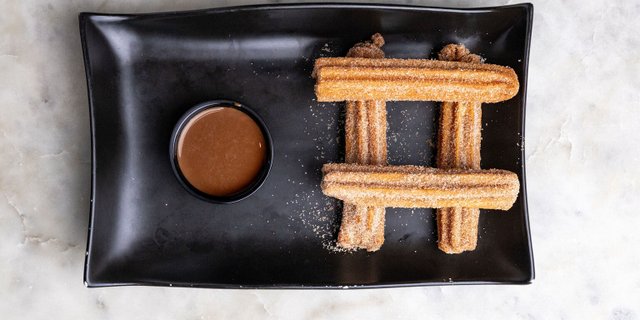 Churros w/ Chocolate Sauce