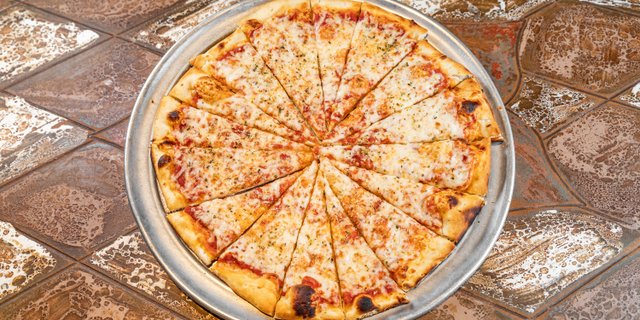 15” Hand-Tossed Pizza