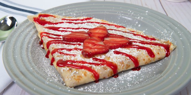 Strawberry & Cream Crepe
