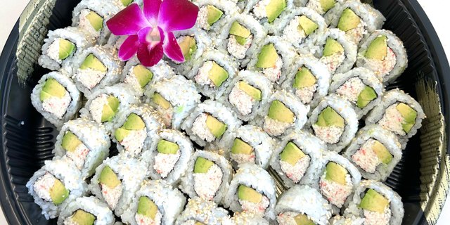 Snow Crab California Roll Platter