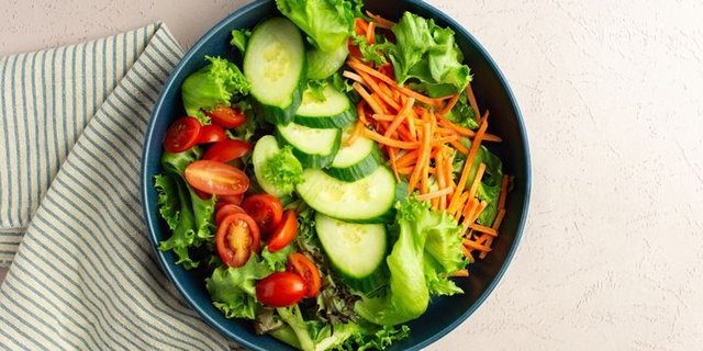 Family-Style Garden Salad