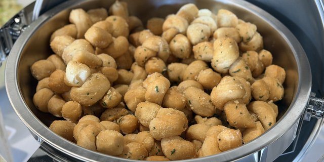 Garlic Knots