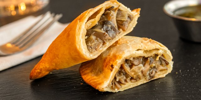Mushroom & Onion Empanada Tray