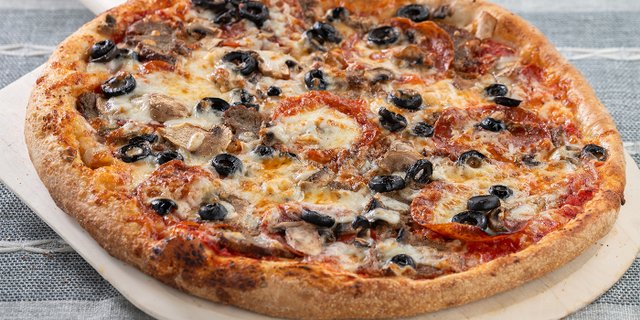 Deluxe Pizza