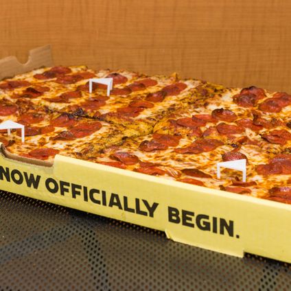 Deep Dish Party Pizza