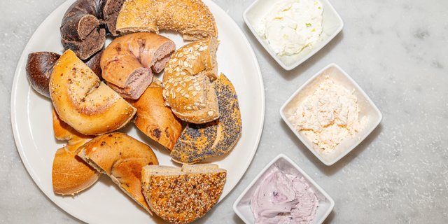 12 Bagels & 3 Cream Cheeses Platter