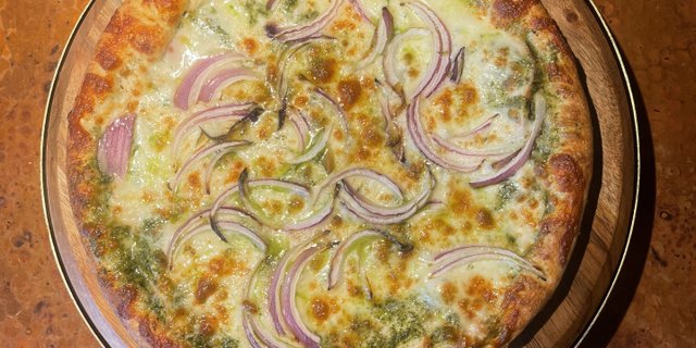 Garlic Chicken Pizza