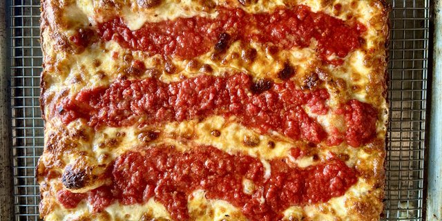 Cheese Detroit Pizza