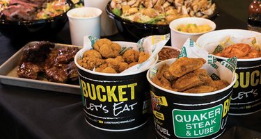 Quaker Steak & Lube Catering in Valley View, OH - 5935 Canal Rd ...