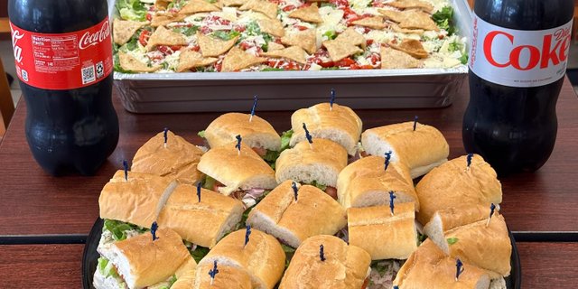 Cold Sandwich, Salad & Drink Combo