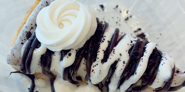 Oreo Cheesecake Slice