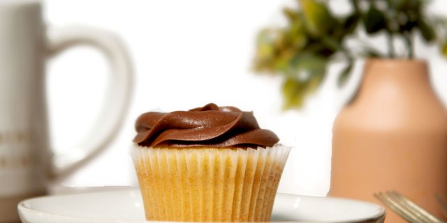 Yellow Chocolate Cupcakes