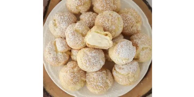 Mini Cream Puffs Box