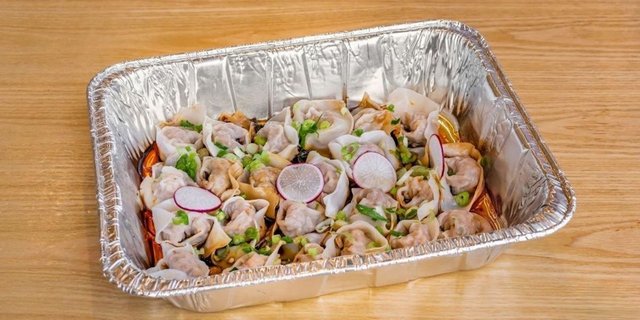 Pork & Shrimp Wontons With Chili Sauce Tray