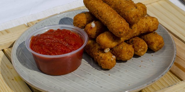 Mozzarella Sticks