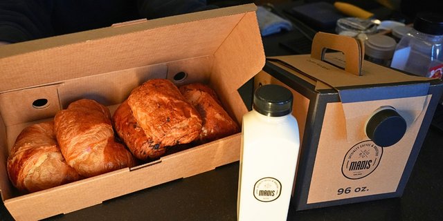 Coffee & Croissants