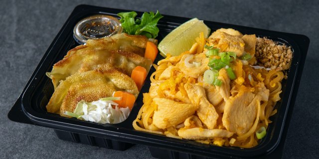 Chicken Pad Thai Boxed Lunch