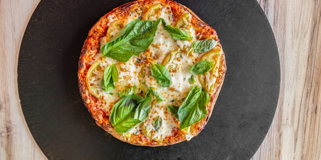 Classic Margherita Pizza