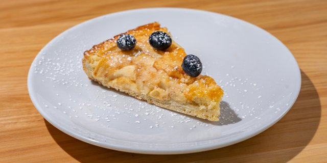 Almond Apple Tart
