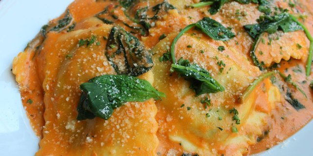 Spinach Ravioli Formaggio