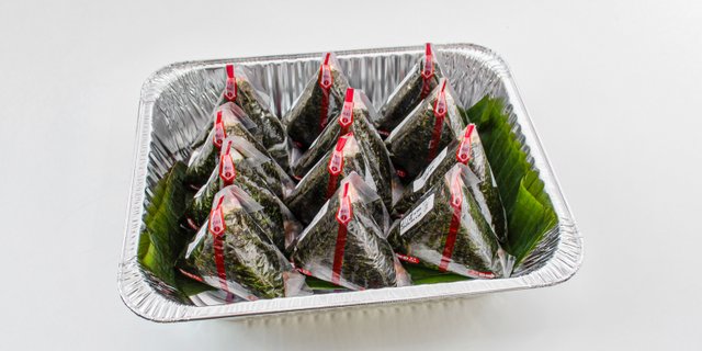 Seared Salmon Onigiri