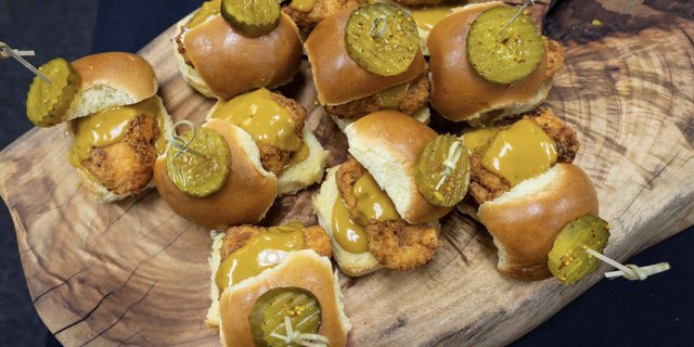 Crispy Chicken Sliders
