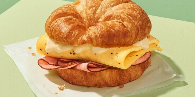 Ham Croissant Benny