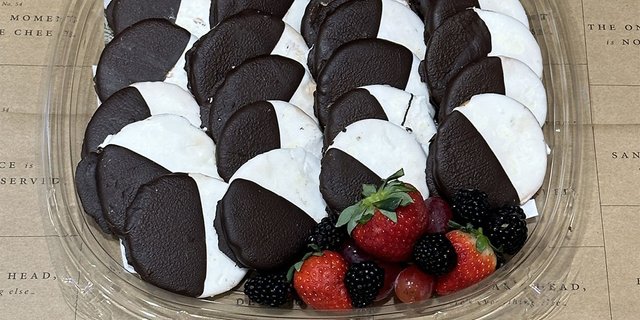 Original New York Black & White Cookies