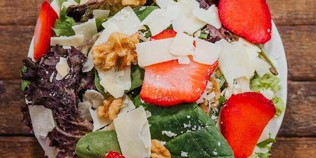 Individual Strawberry Field Salad