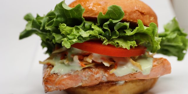Grilled Salmon Sandwich