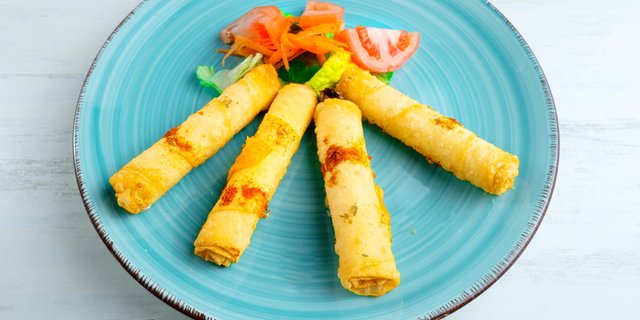 Crispy Cheese Rolls