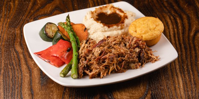 Smokey Garlic Pulled Pork Platter