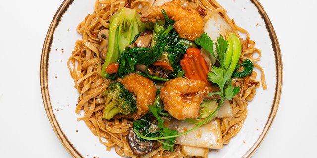 Shrimp Broad Noodles