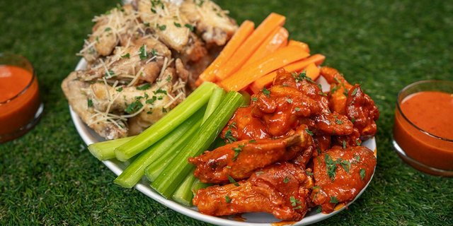 Bone-In Wings Party Pack