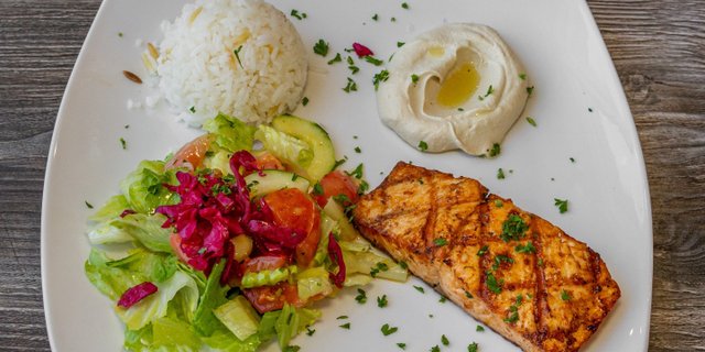 Salmon Plate