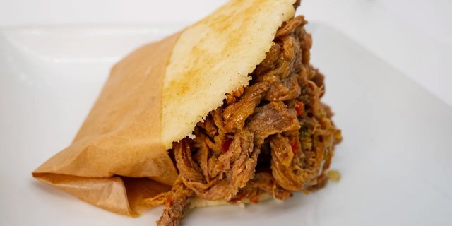 Mechada Arepa