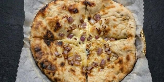 Cheese & Onion Kulcha