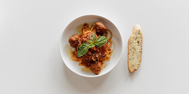 Spaghetti & Meatballs