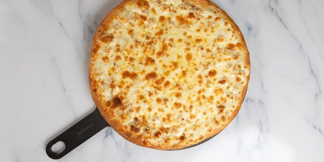 12" Gluten-Free Chicken Alfredo Pizza