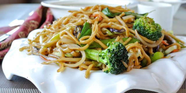 Individual Chicken Chow Mein