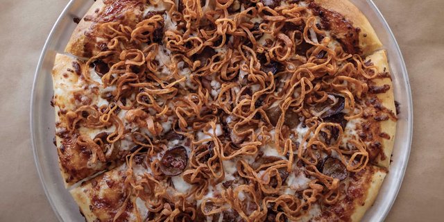 Smokin' Q Thin Crust Pizza