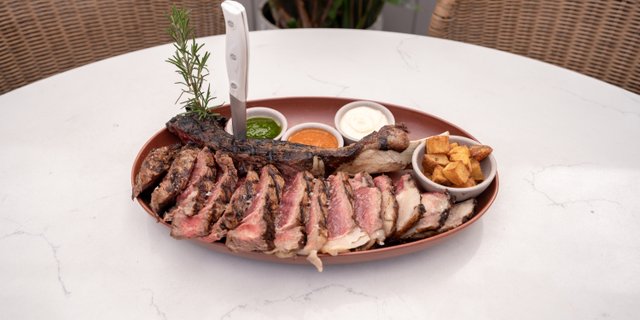 Catalan Tomahawk