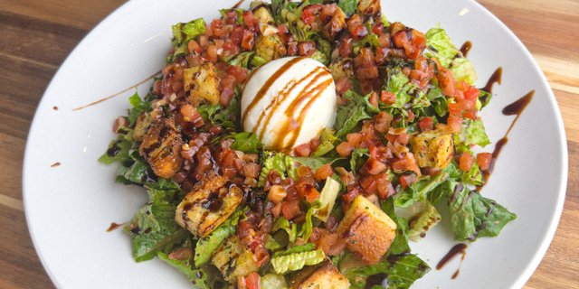Bruschetta & Burrata Salad