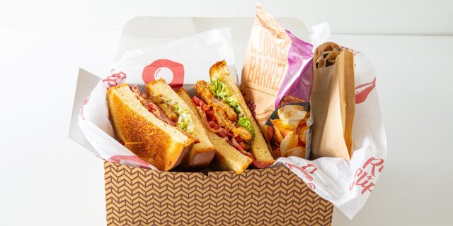Southern BLT Sandwich
