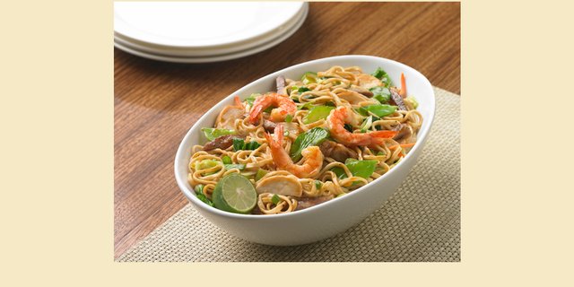 Pancit Canton Noodles Tray
