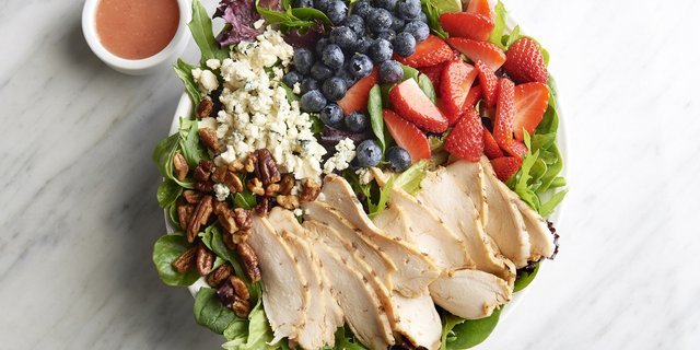 Berry Pecan Salad