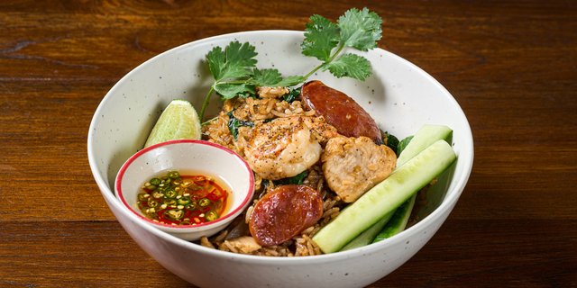 Rot Fai Fried Rice Tray