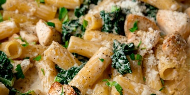 Rigatoni Alfredo