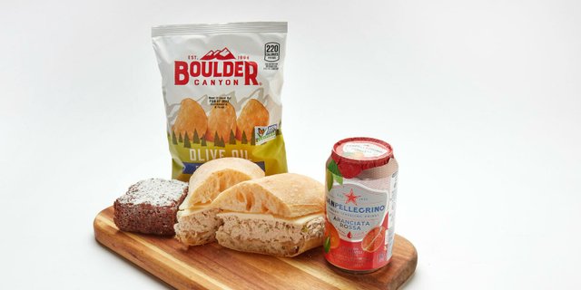Albacore Tuna Boxed Sandwich