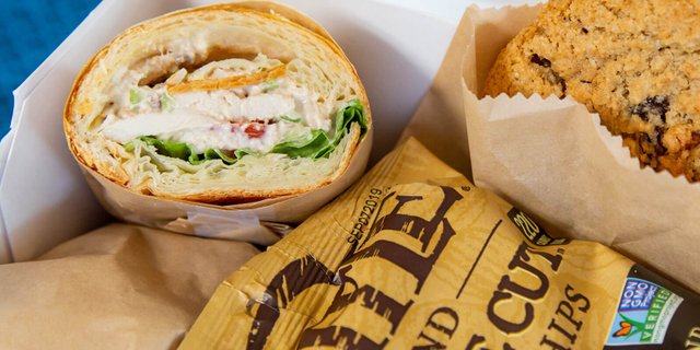 Chicken, Swiss & Pesto Bistro Box